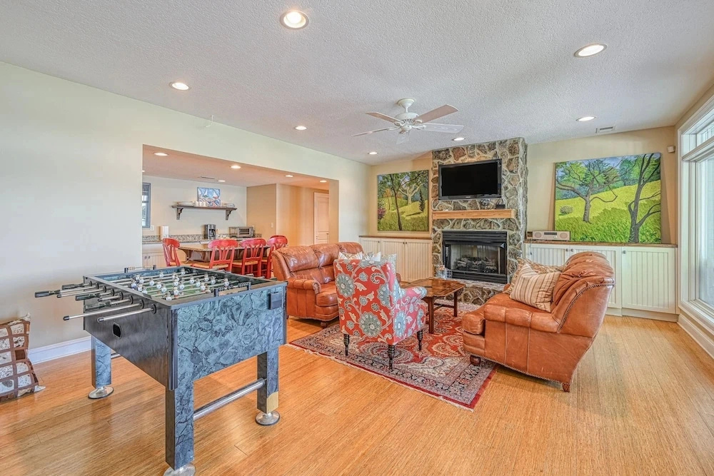Soulshine Smith Mountain Lake - Lakefront Home With Amazing Views