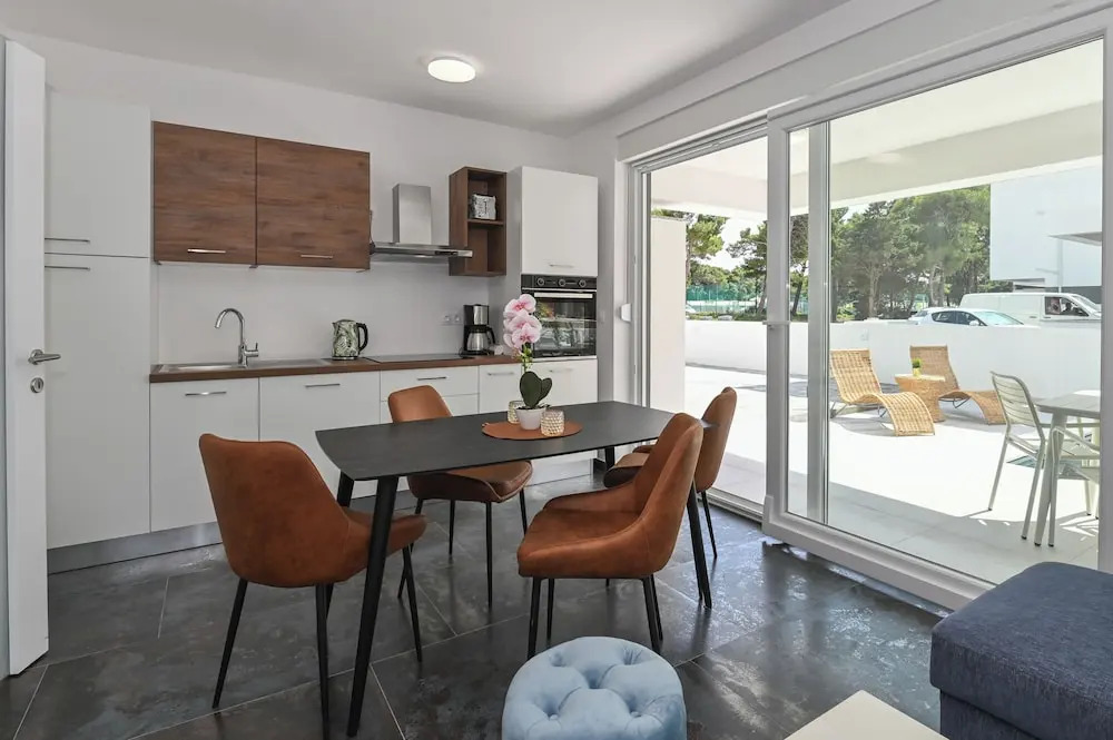 Pool apartments Banta A