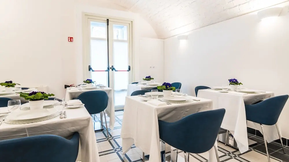 Cafe Bleu Relais