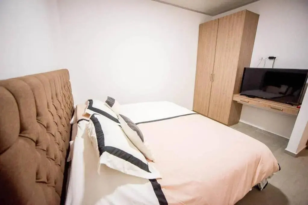 206-INCREIBLE APARTA ESTUDIO EN GRanada