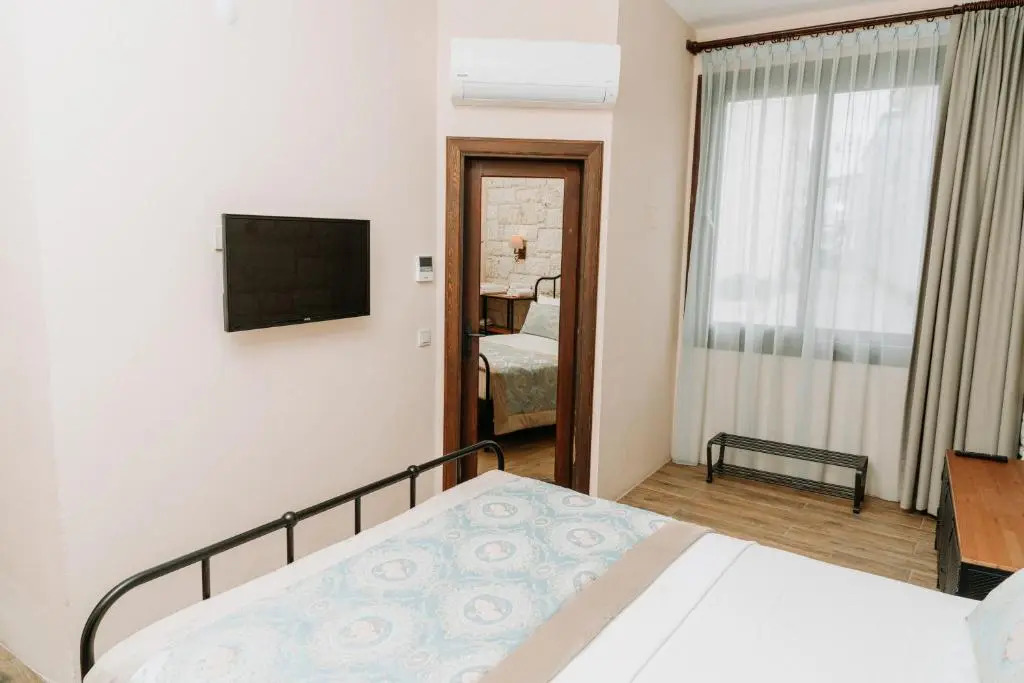 Nills Stone House otel