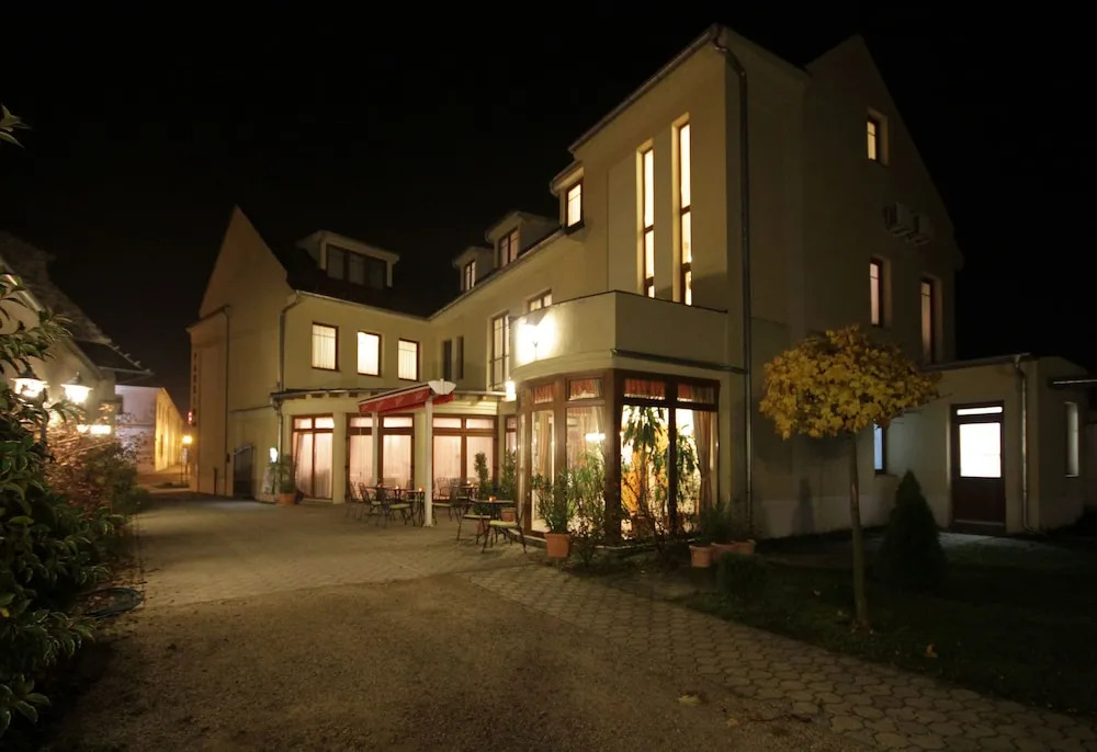 Hotel Patonai
