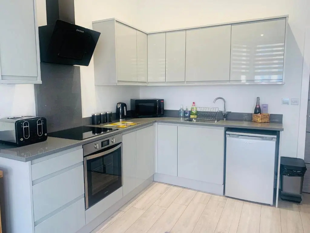 Sandleigh Apartment