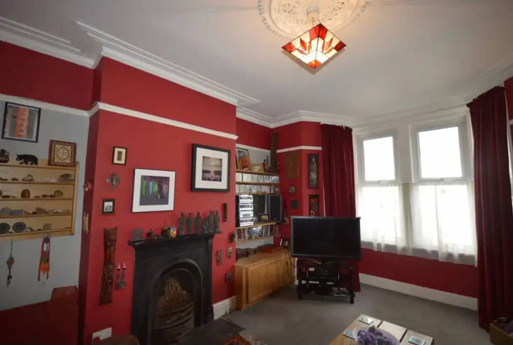 Eclectic Home In Trendy Bristol Suburb