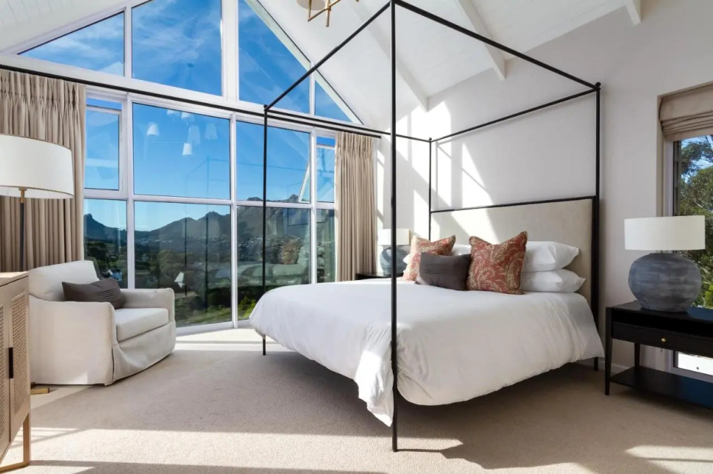 Bay Haven Collection, Hout Bay