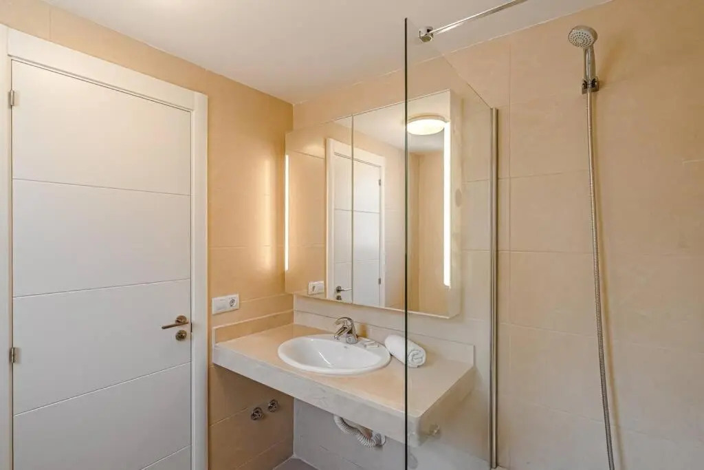 Amazing apartment with sea views PA06