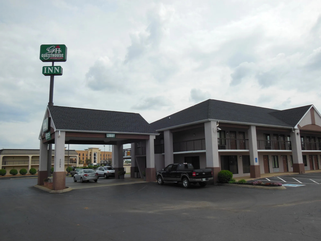 Clarksville Inn
