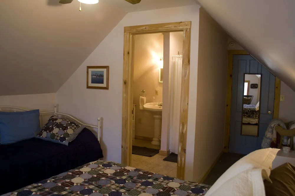 North Fork Bed and Breakfast/Gifts