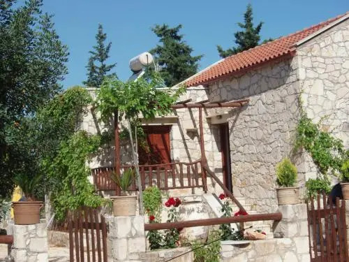 Manolis House