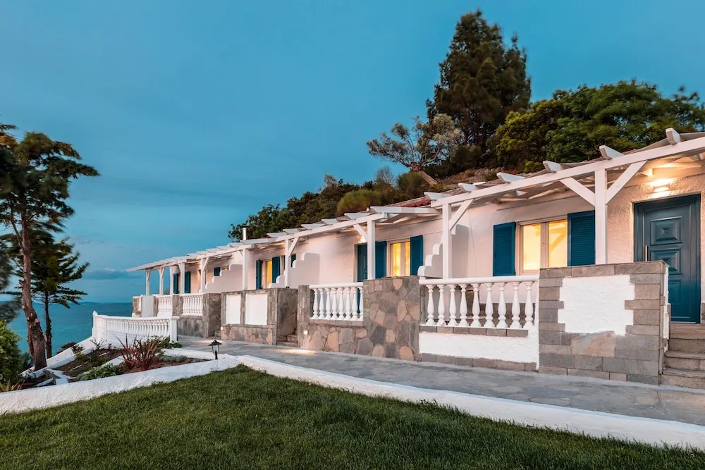 Bay View Suites