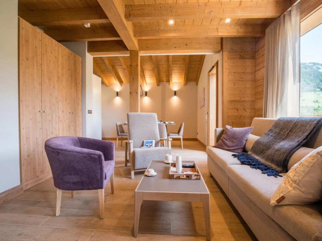 Stylish chalet in charming Megève, 1,5 km. from a ski slope