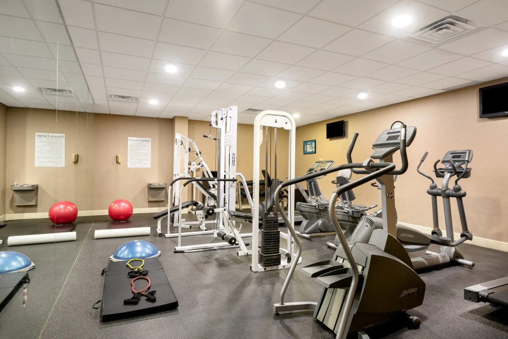 Holiday Inn Fort Lauderdale Airport by IHG