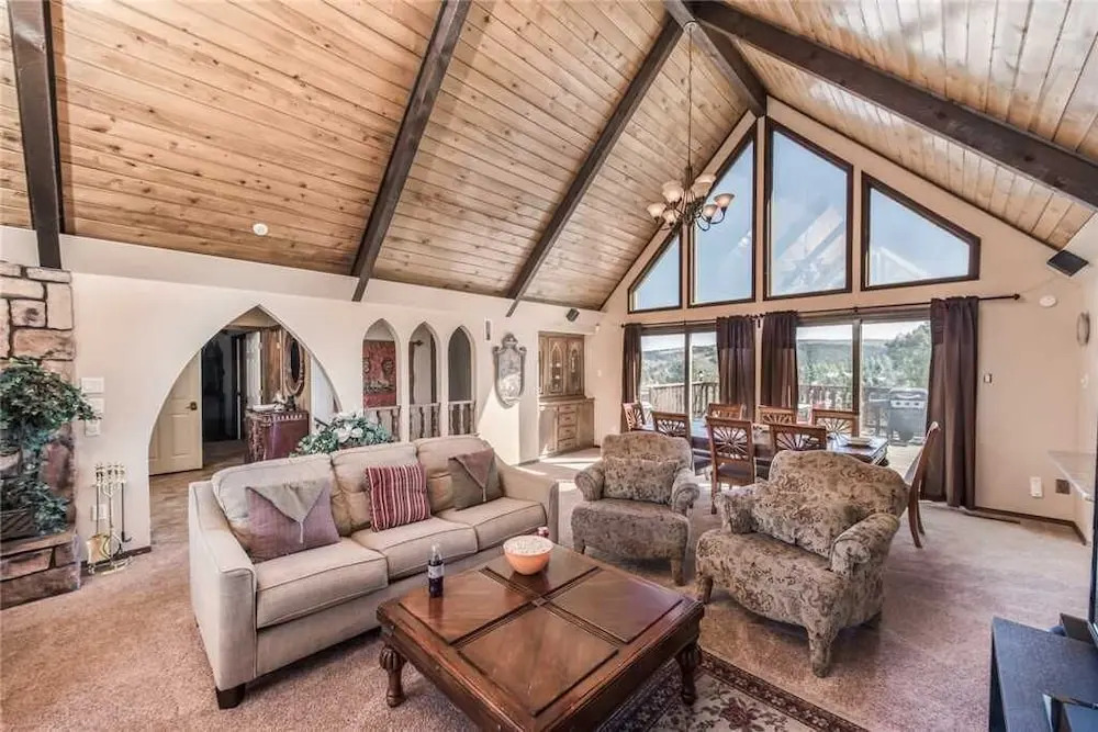 Harper Haus - Four Bedroom Cabin with Hot Tub