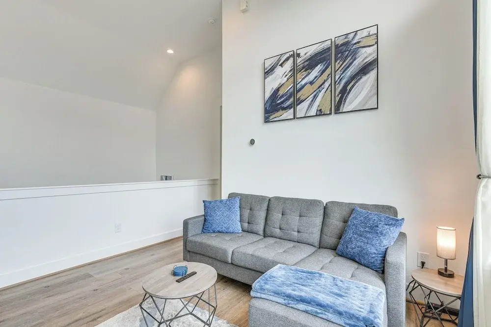 Newly Built Townhome 5 Mi to Nrg!