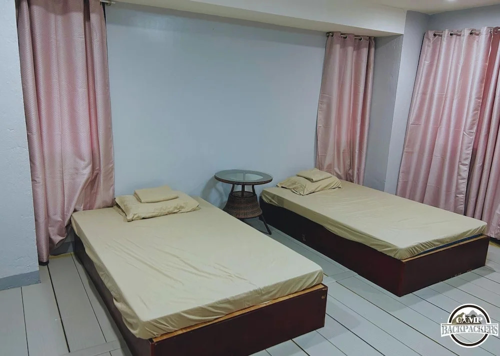 BFF Backpackers Inn