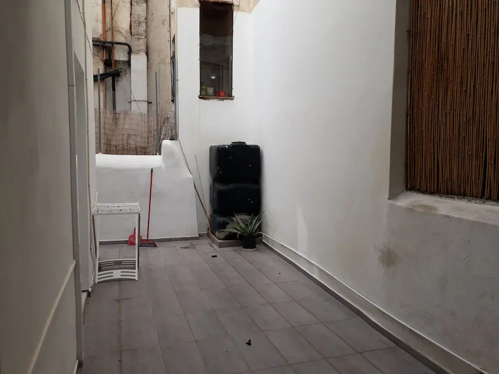 Beautiful Modern Aprt with 1BR in DT Athens