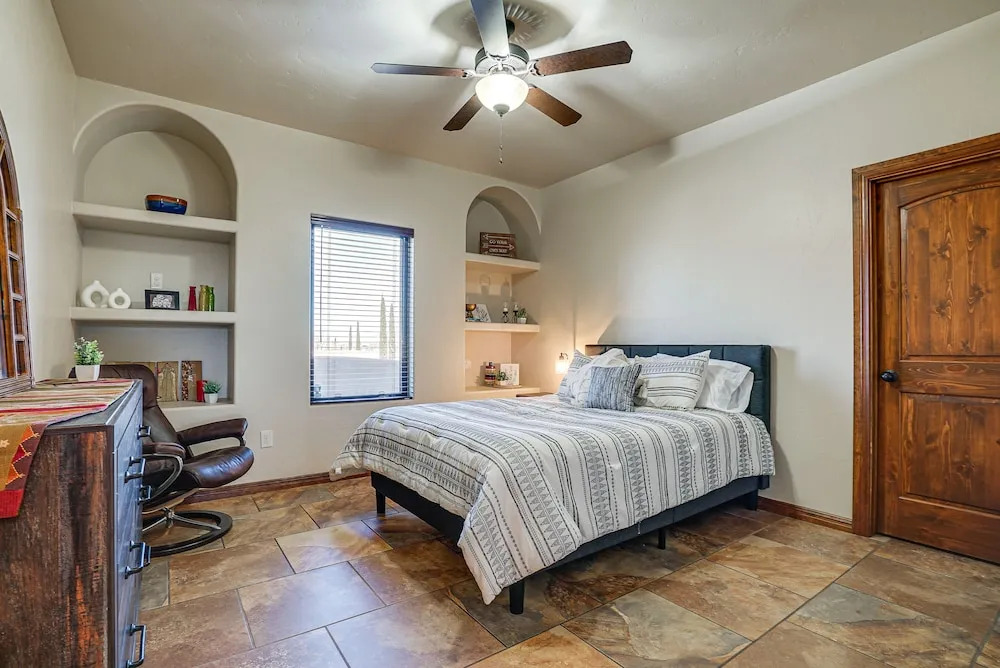 Las Cruces Home w/ Mountain Views & Private Pool!