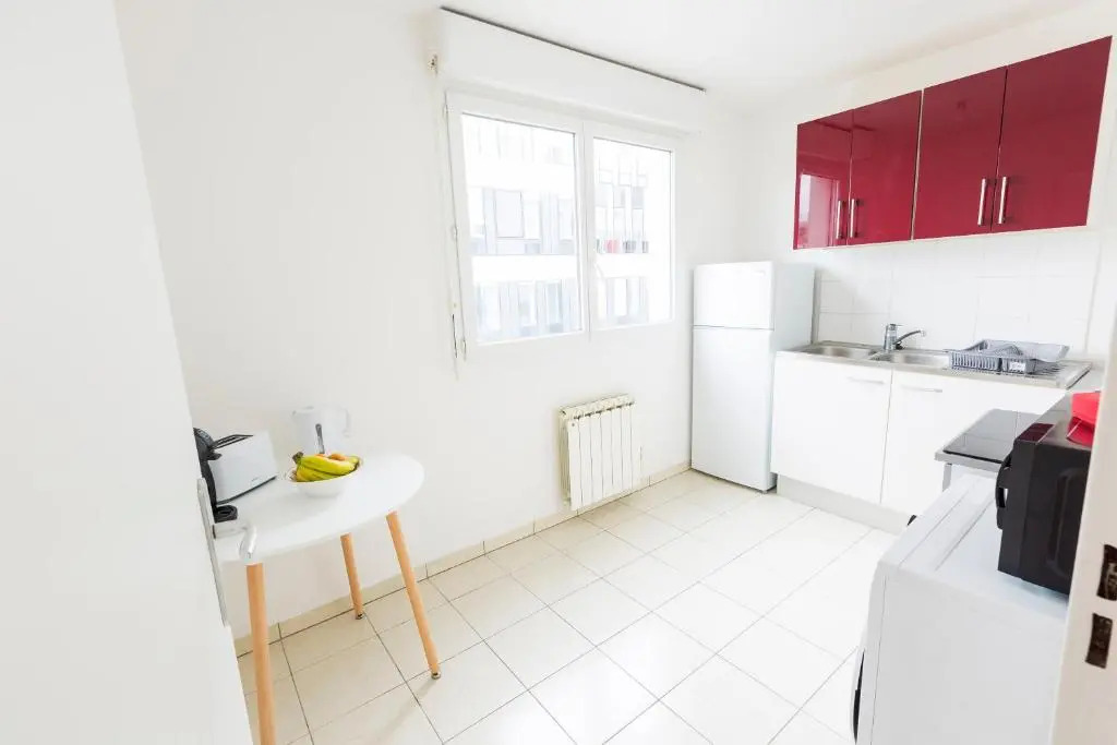 Immotovo - Suite Moderne - Paris 8 Min - Parking - Netflix