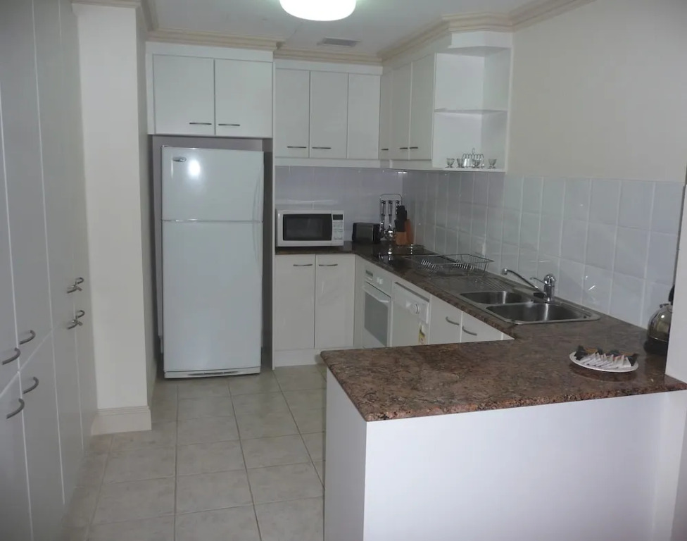 City Escape 2BD in Adelaides East End 2
