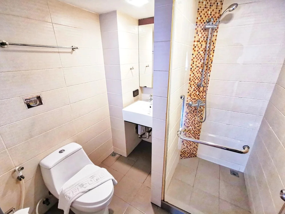 Scandia Beach Hotel - Soi 7 Best Location - 200m to Beach next to Food Market
