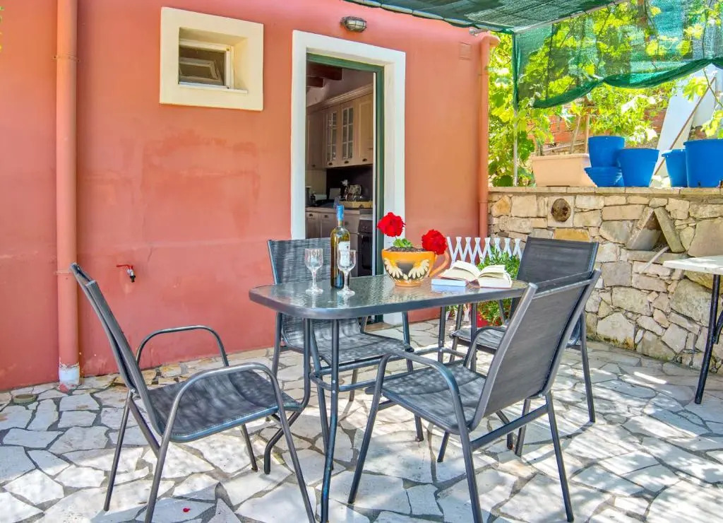 Nandia Studio & Apartment