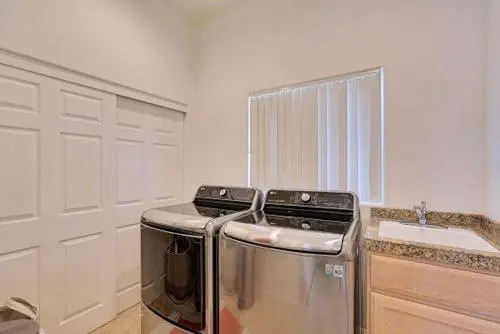 Casa Santa Fe-Pool-4br/2.5ba