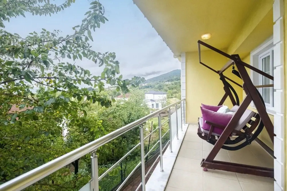 Peaceful Flat With Balcony in Kartepe