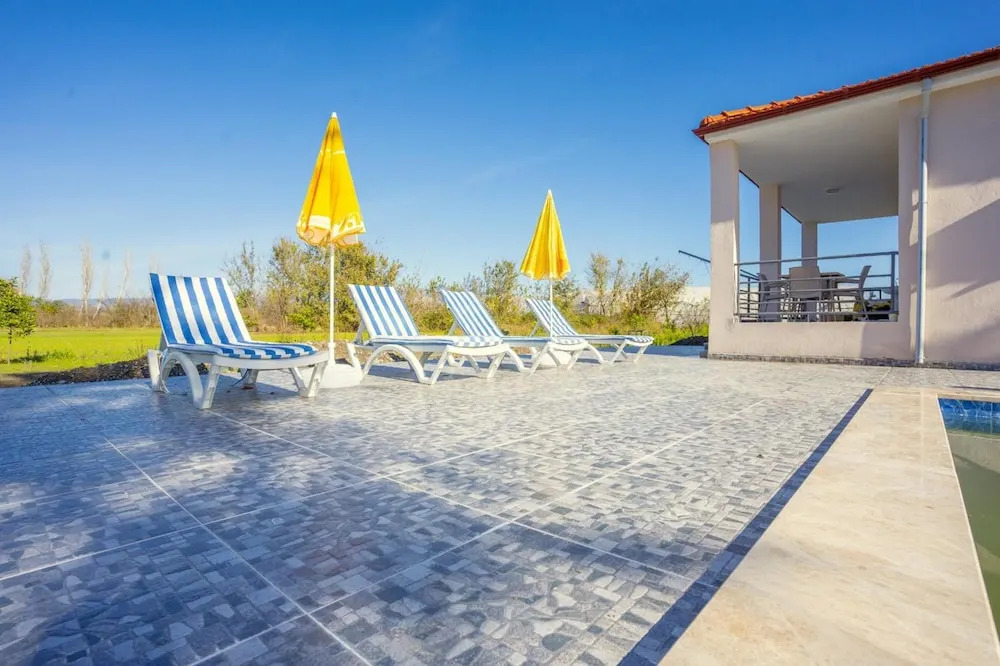 Villa Bliss