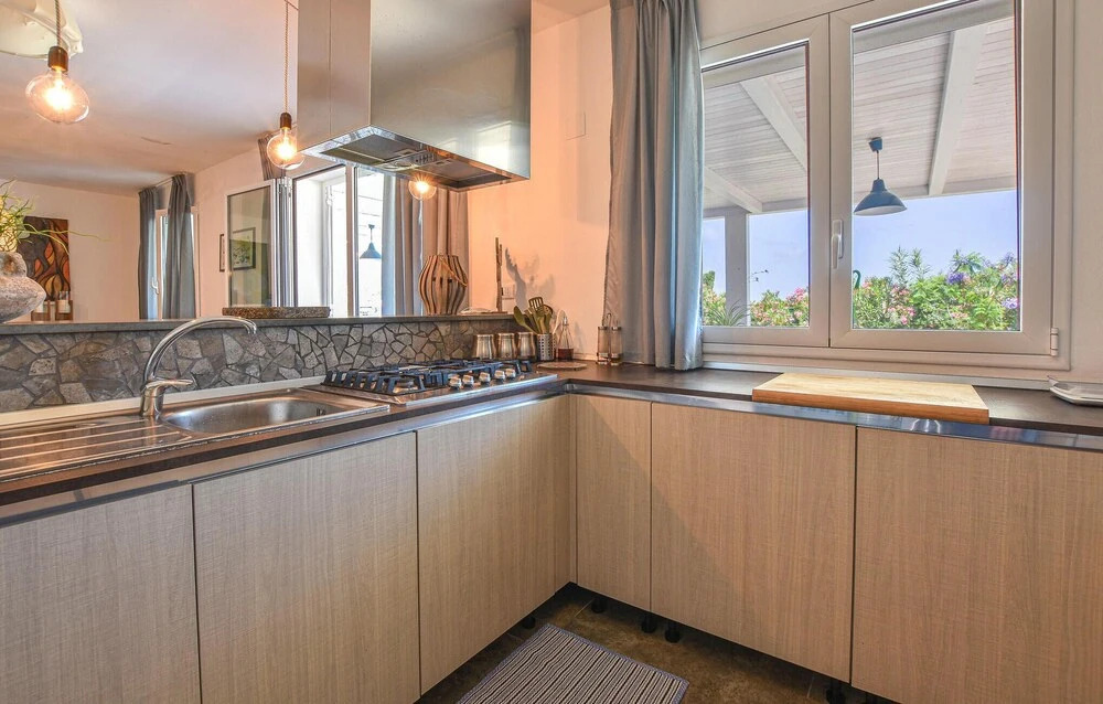 Cozy Home In Balestrate With Wifi