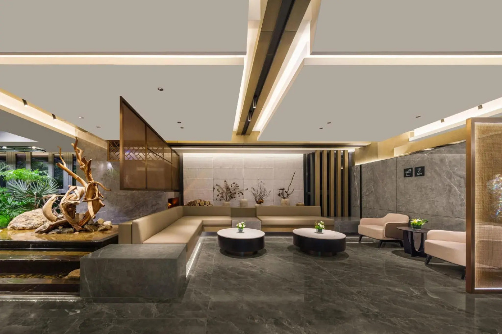 Atour Hotel Jinan West Railway Station