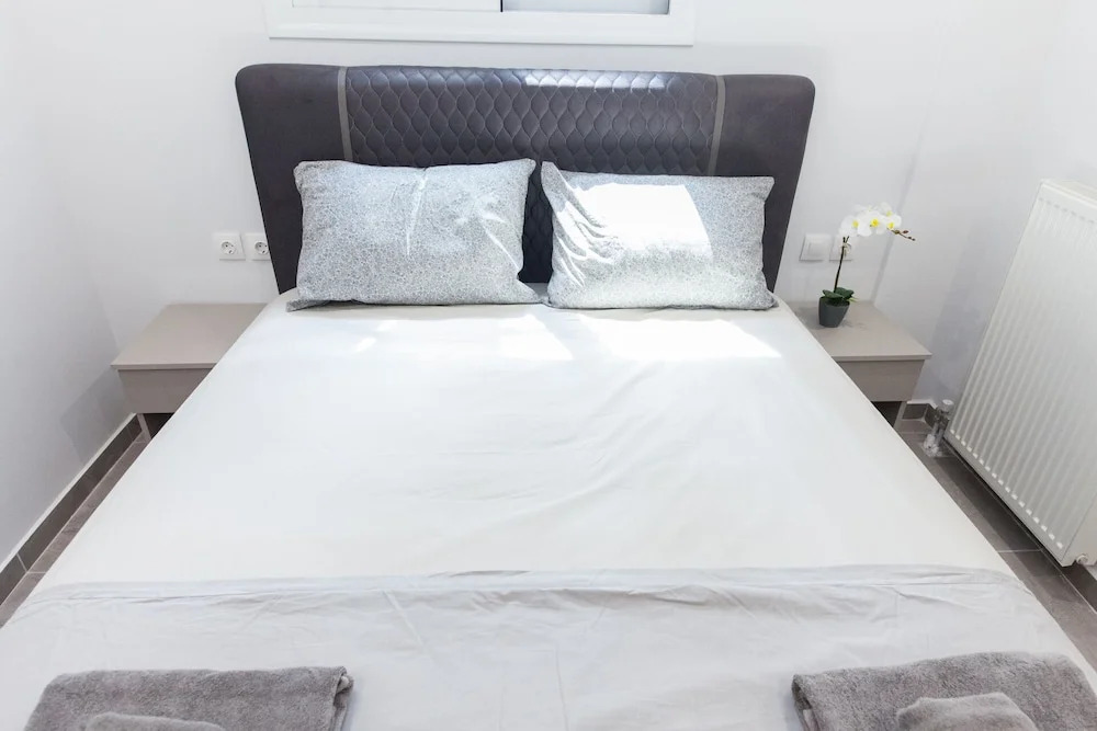 Stylish Brand New Apt at Megaro Mousikis