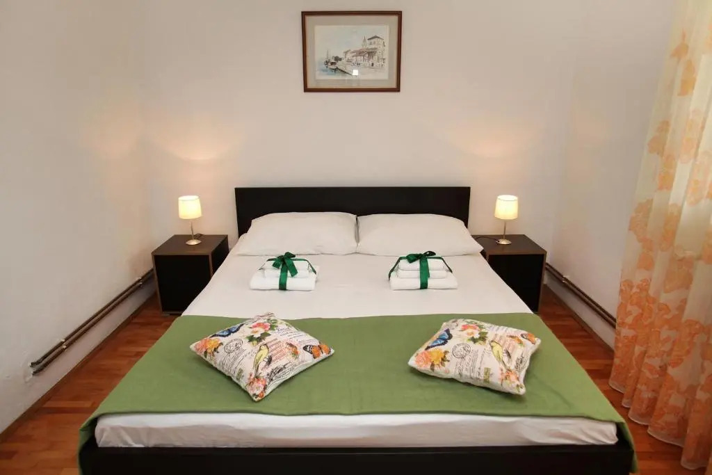 Apartment Natali - 5M from beach