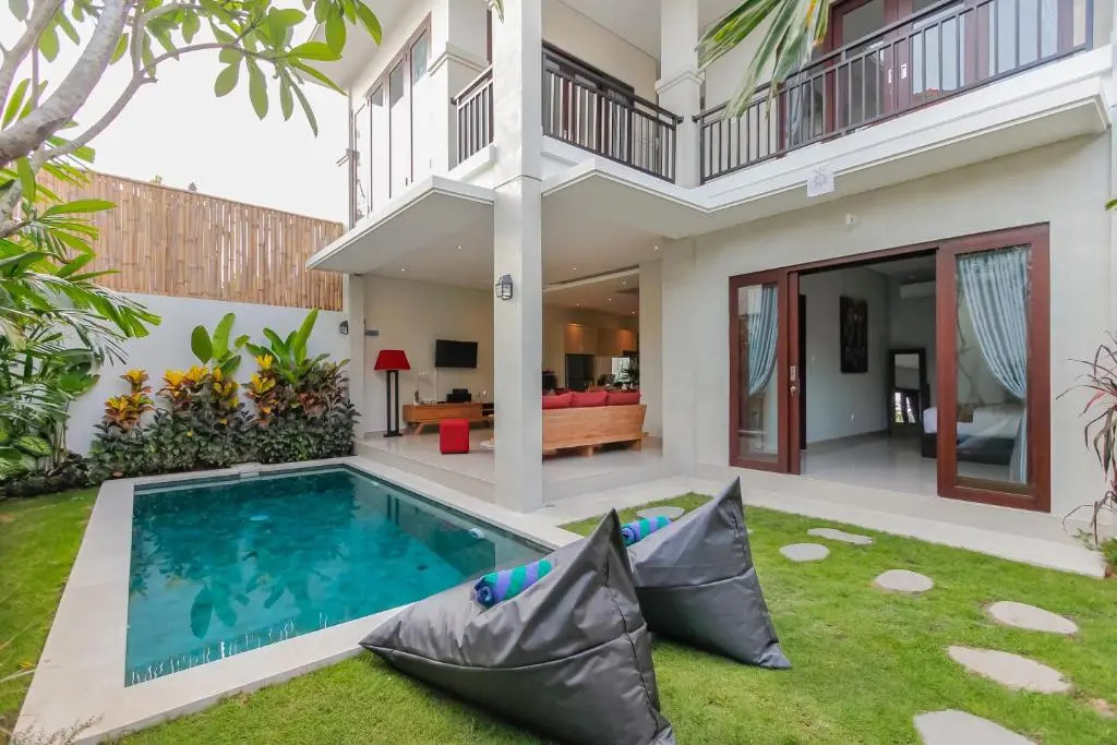 Villa 66, 5 min walk to Double 6 beach