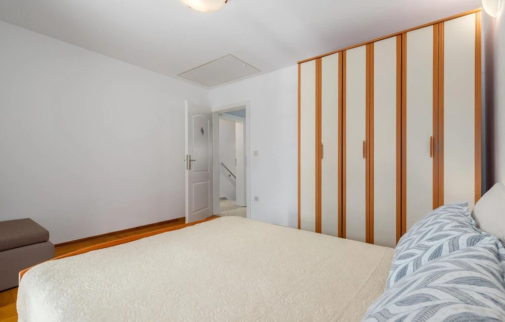 Nice Home in Porec With Wifi and 2 Bedrooms