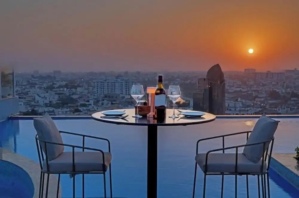Skyline luxury in pink city