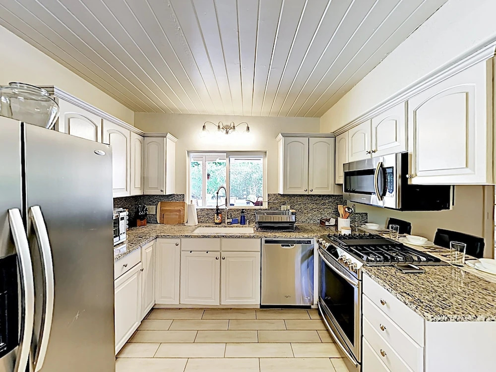 1088 Palm Springs - 3 Br Home