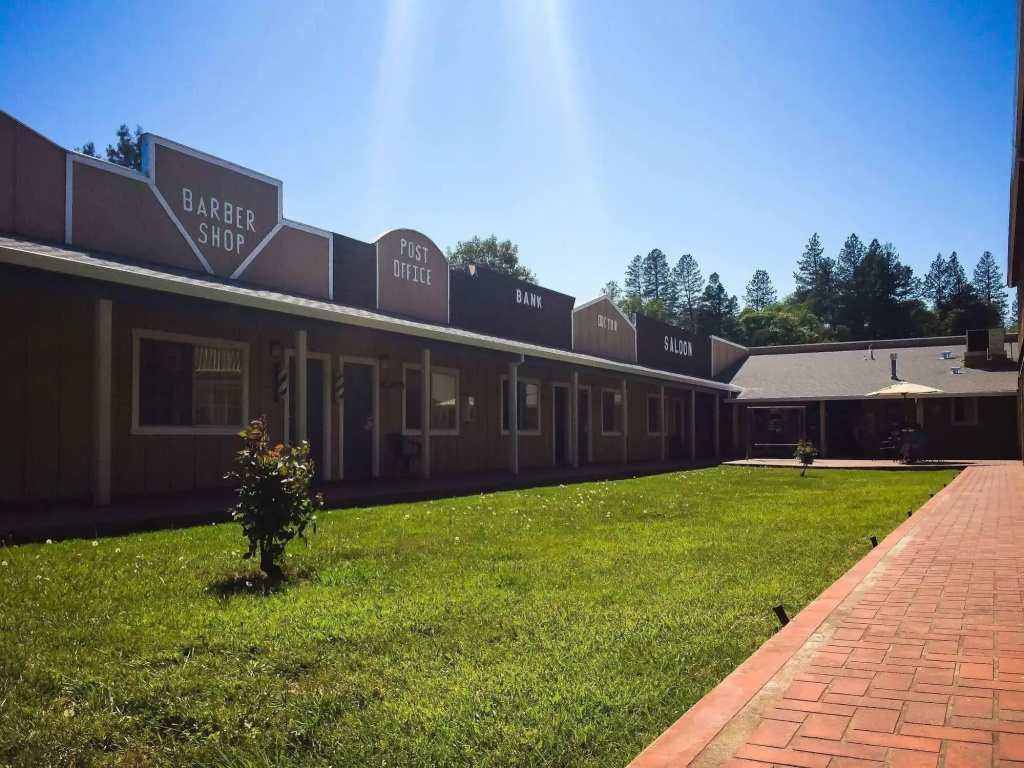 The Old West Inn