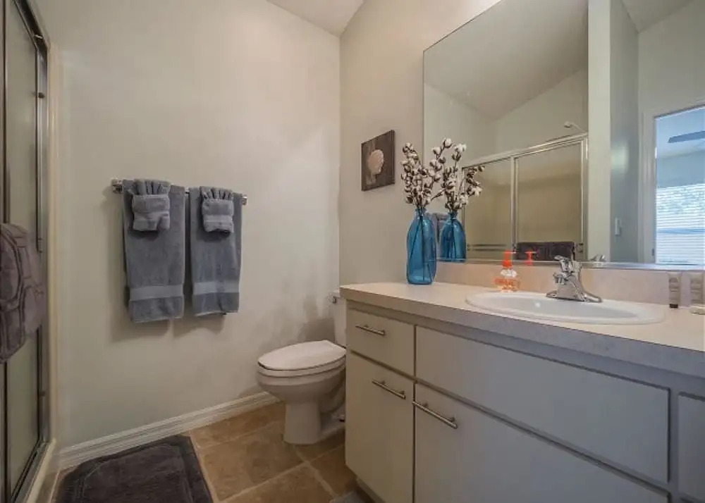Nuevo Leon Lane 610 by White Pelican VR