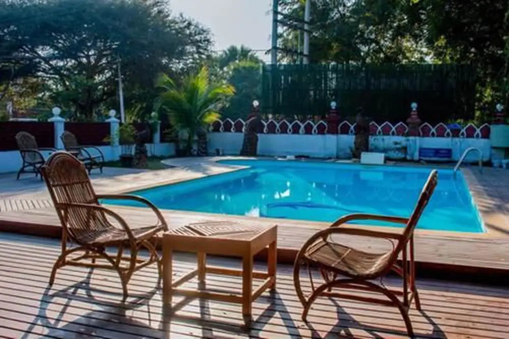 Lawkanat Hotel