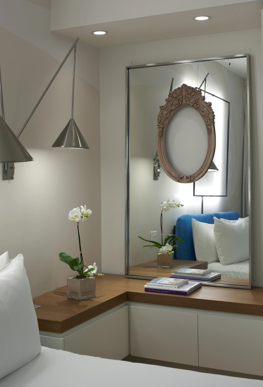 The Valorian West Hollywood, Curio Collection by Hilton