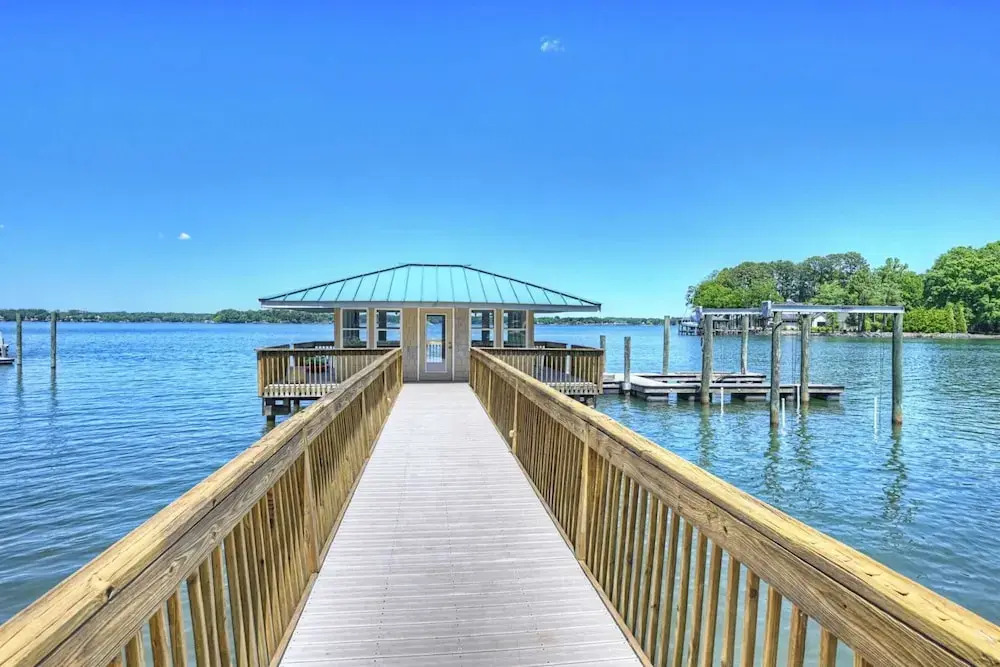 Water, Water Everywhere by Avantstay Pool + Dock