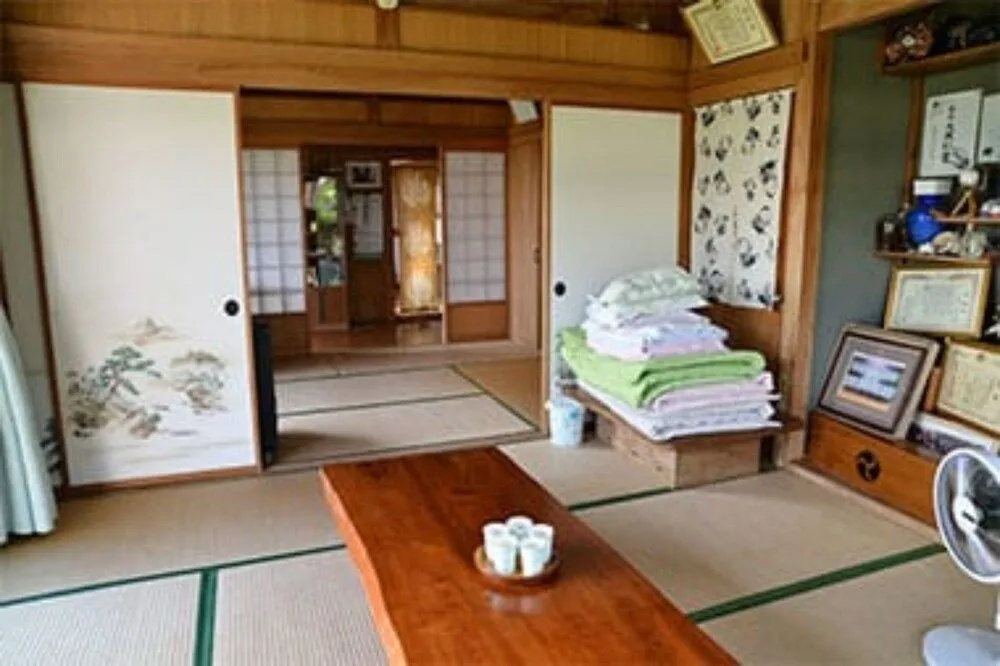 Takaesu Sans Home