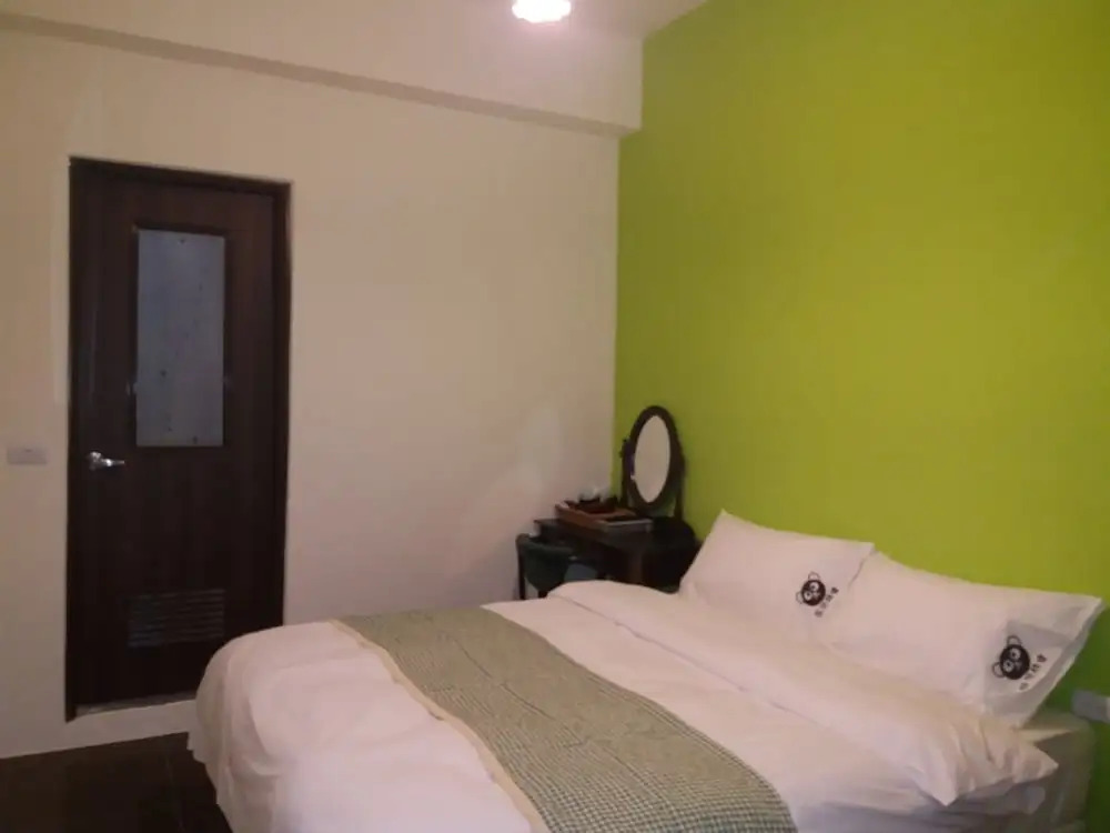 Pet Friendly Bear Station Smart Stay