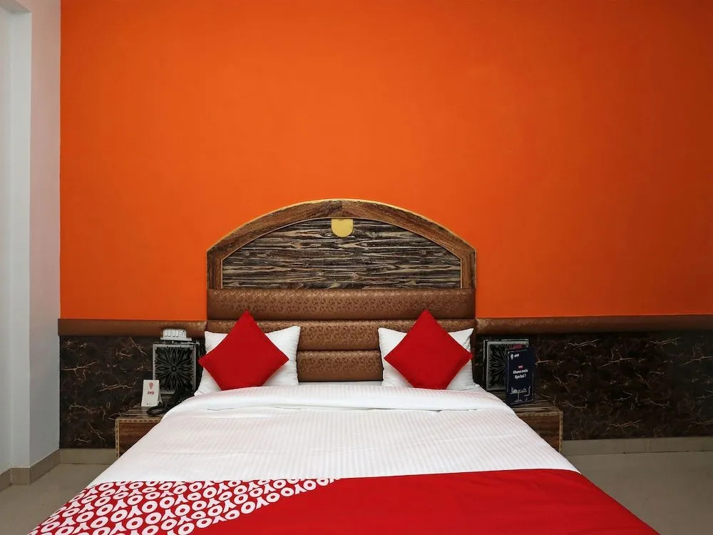 OYO 7812 Shree Radha Resort