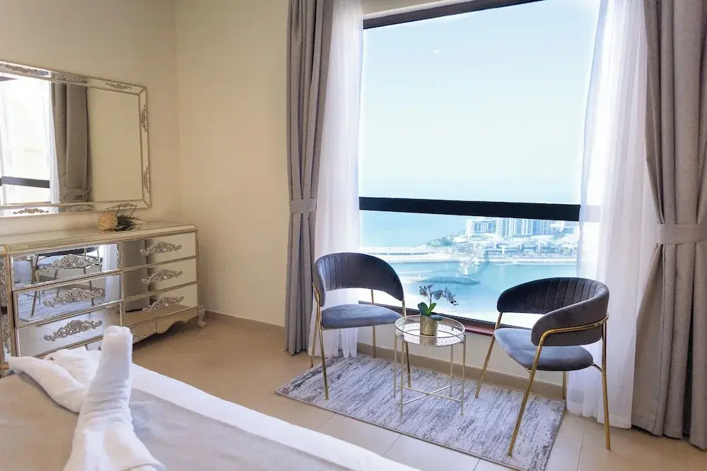 HAPPY SEASON I Amwaj apartment