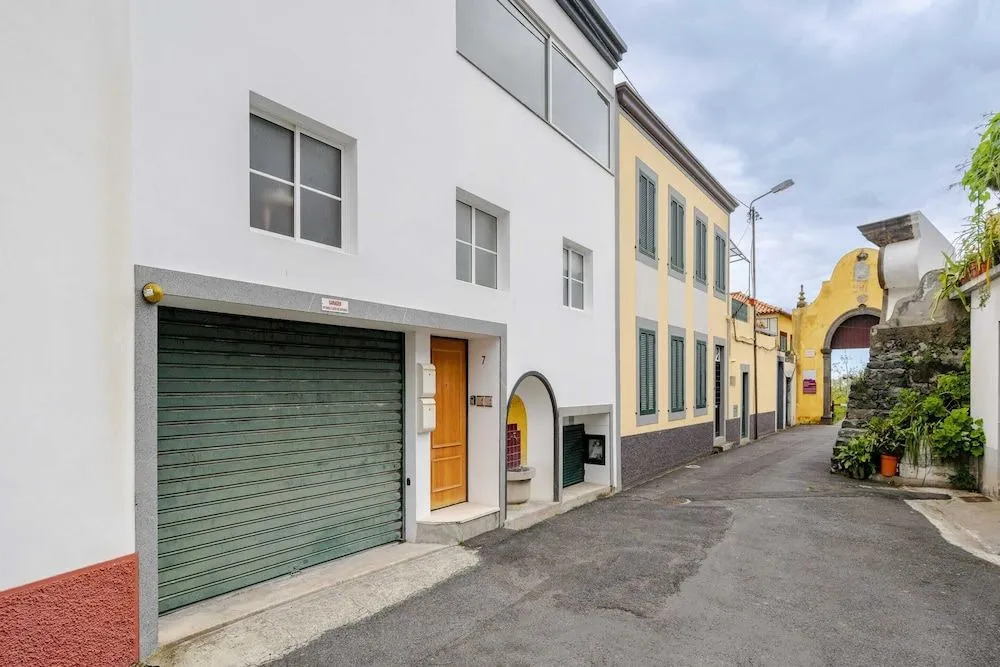 Casa do Castelo by An Island Apart