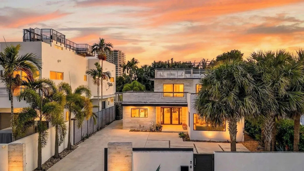 Soleil Modern by Avantstay Design-forward Stay + Resort-style Pool + Hot Tub + Near the Beach