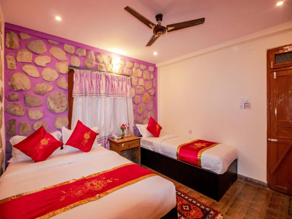 OYO 225 Hotel Fewa Corner