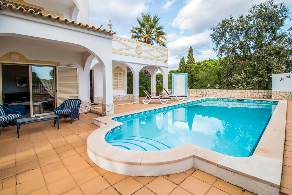Stunning 3-bed Villa in Albufeira