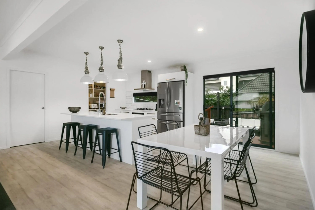 Sky Above Beach Below - Waihi Beach Holiday Home